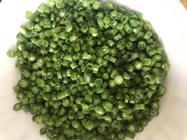 Cut green beans for poriyal