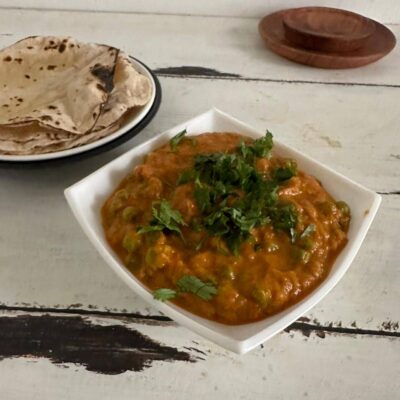 Fresh green peas masala